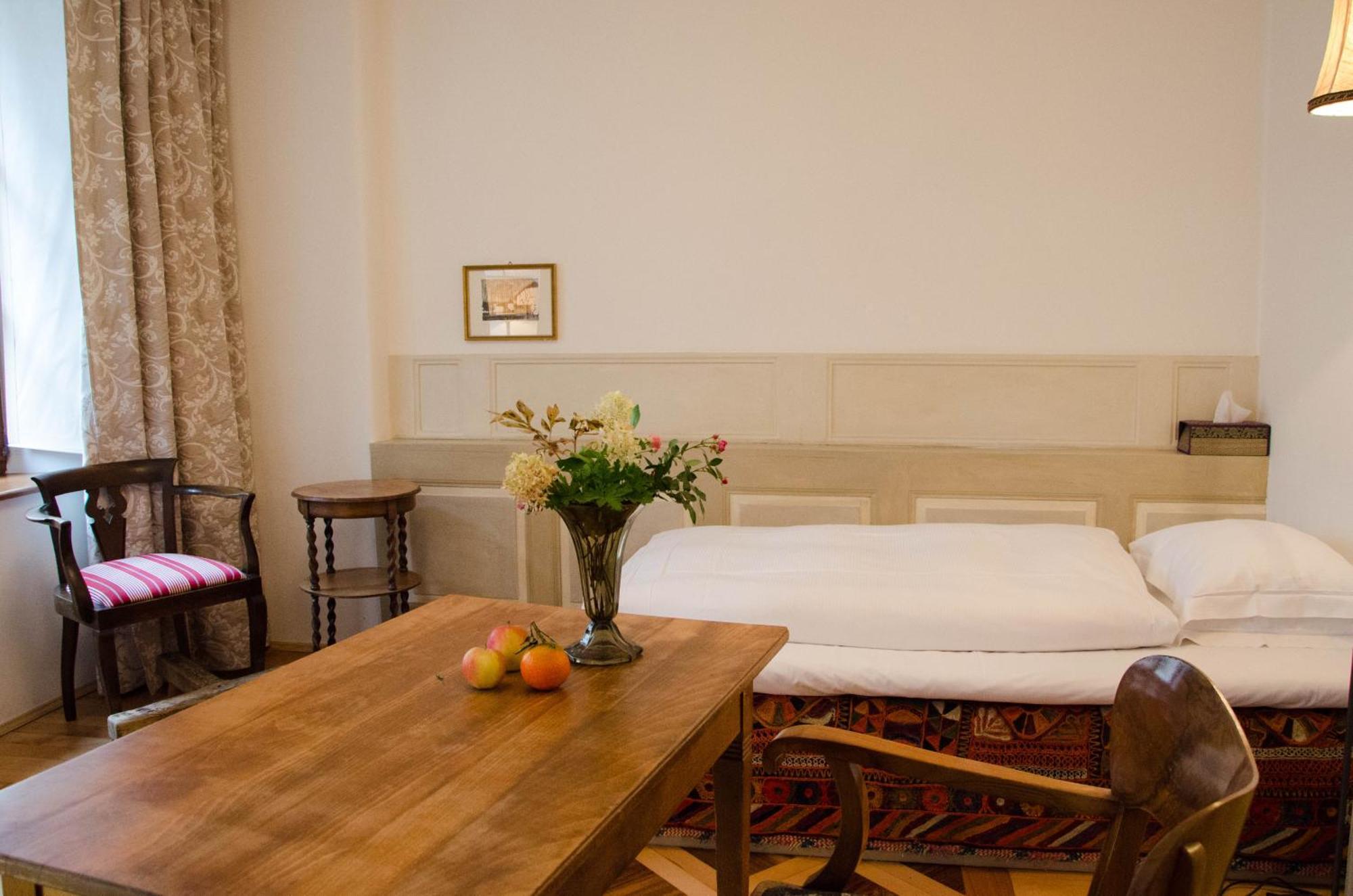 Boutique-Hotel Guesthouse Le Locle Exterior photo